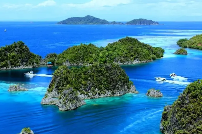 The Natural Charm of Raja Ampat, a Hidden Paradise in Eastern Indonesia
